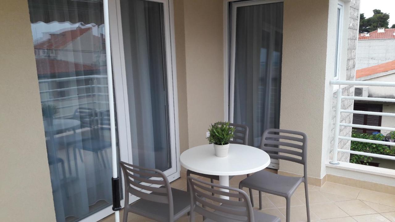 Rita Apartments - Sea-view apartment 2plus1 Tučepi Extérieur photo