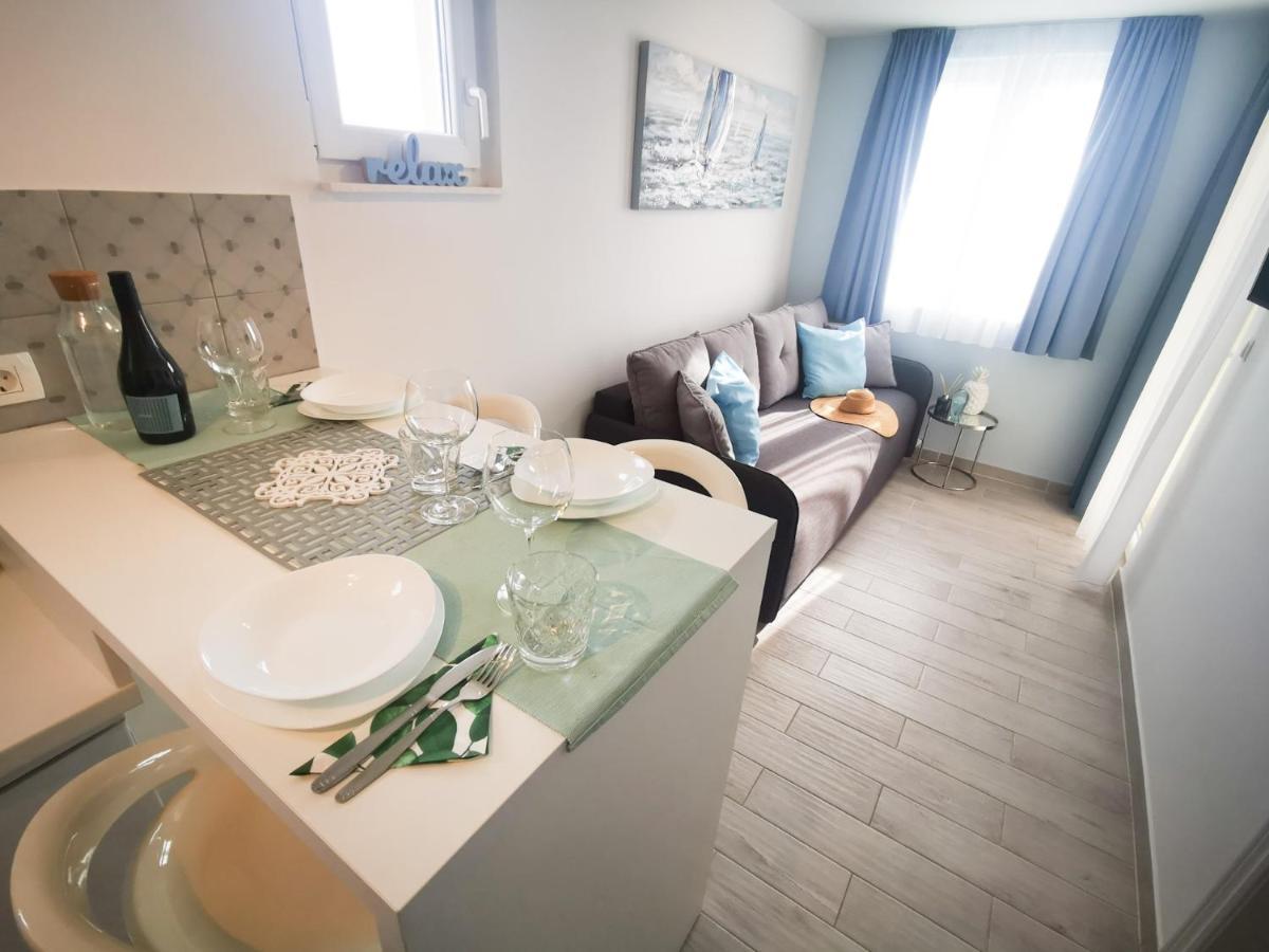 Rita Apartments - Sea-view apartment 2plus1 Tučepi Extérieur photo