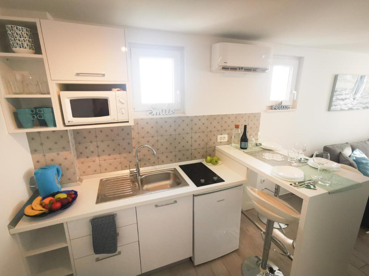 Rita Apartments - Sea-view apartment 2plus1 Tučepi Extérieur photo