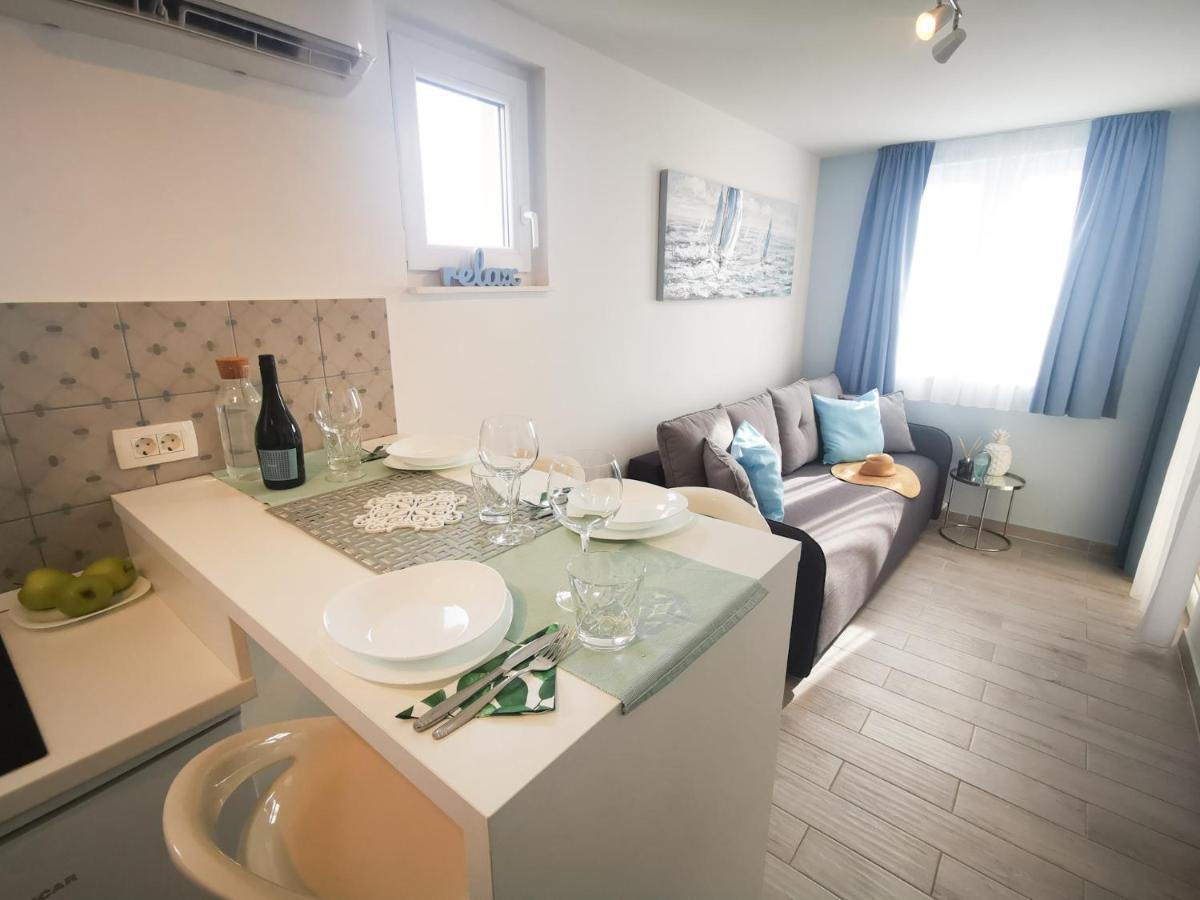Rita Apartments - Sea-view apartment 2plus1 Tučepi Extérieur photo